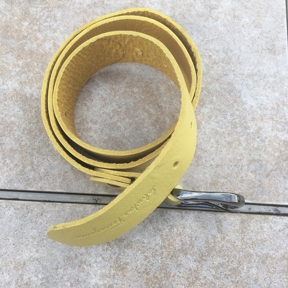 Salvatore Ferragamo yellow leather belt - Picture 2 of 14